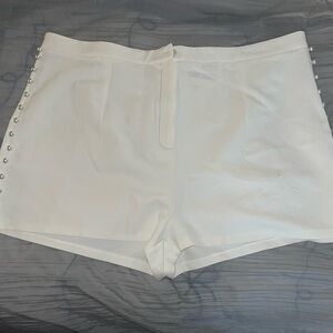 Plus size US24 white pearl detail tailored shorts asos